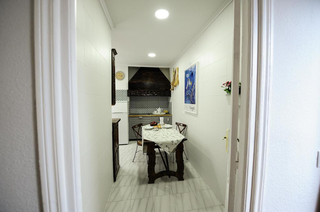 Heart Of Pamplona Apartments II By Clabao Номер фото